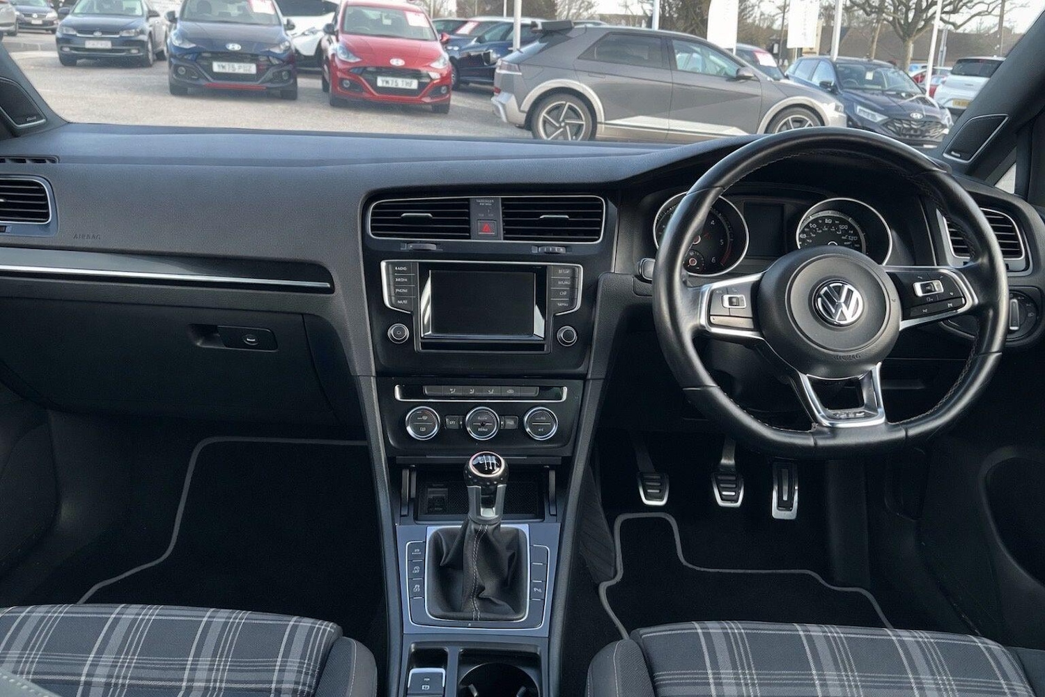 Used Volkswagen Golf 2014 for sale - 77738473: Photo 3