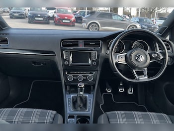 Used Volkswagen Golf 2014 for sale - 77738473: Photo