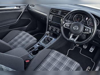 Used Volkswagen Golf 2014 for sale - 77738473: Photo