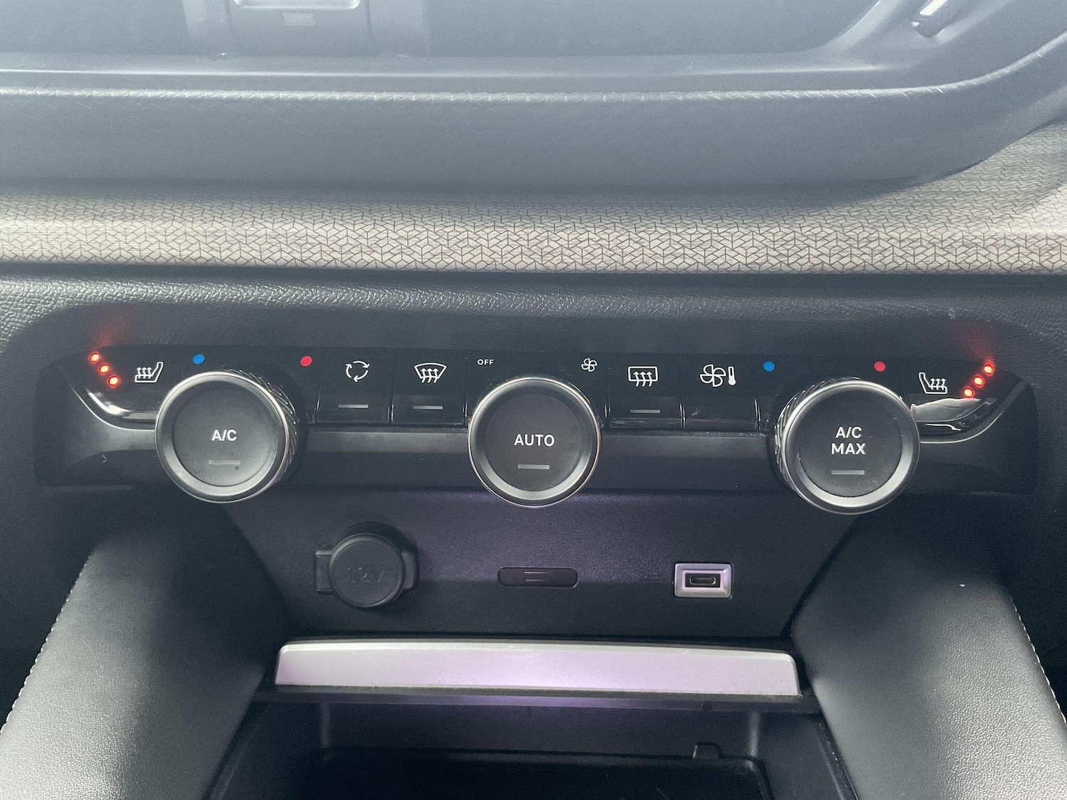 Used Citroen C5 X 2023 for sale - 77683693: Photo 36