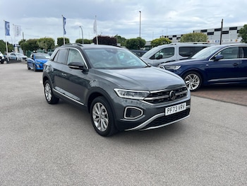 Used Volkswagen T-Roc 2023 for sale - 79316756: Photo