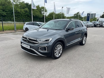Used Volkswagen T-Roc 2023 for sale - 79316756: Photo
