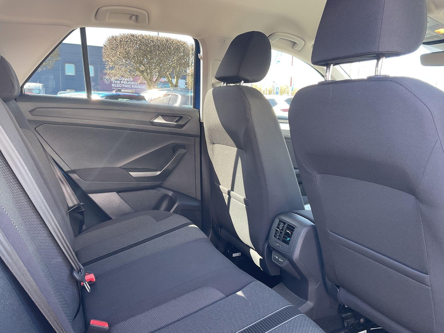 Used Volkswagen T-Roc for sale - 78127313: Photo 18