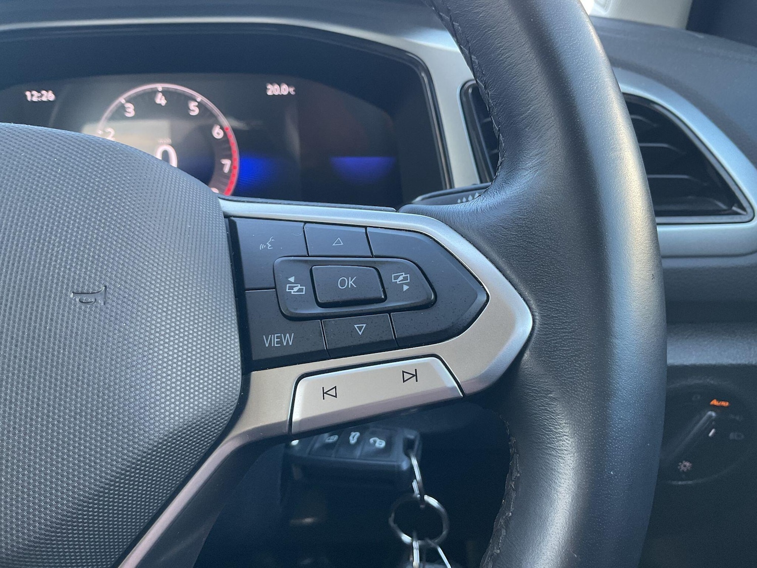 Used Volkswagen T-Roc for sale - 78127313: Photo 28