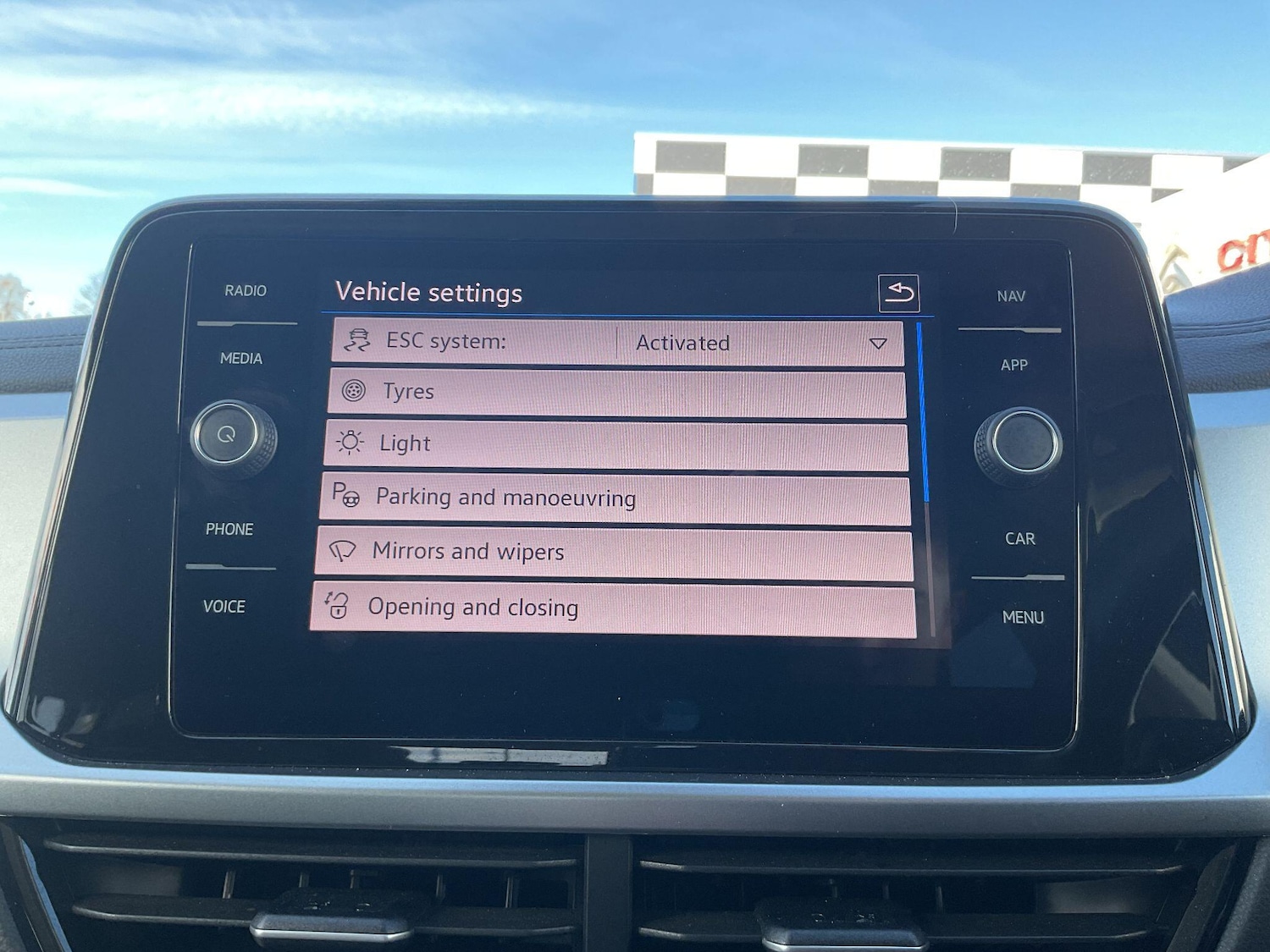 Used Volkswagen T-Roc for sale - 78127313: Photo 34