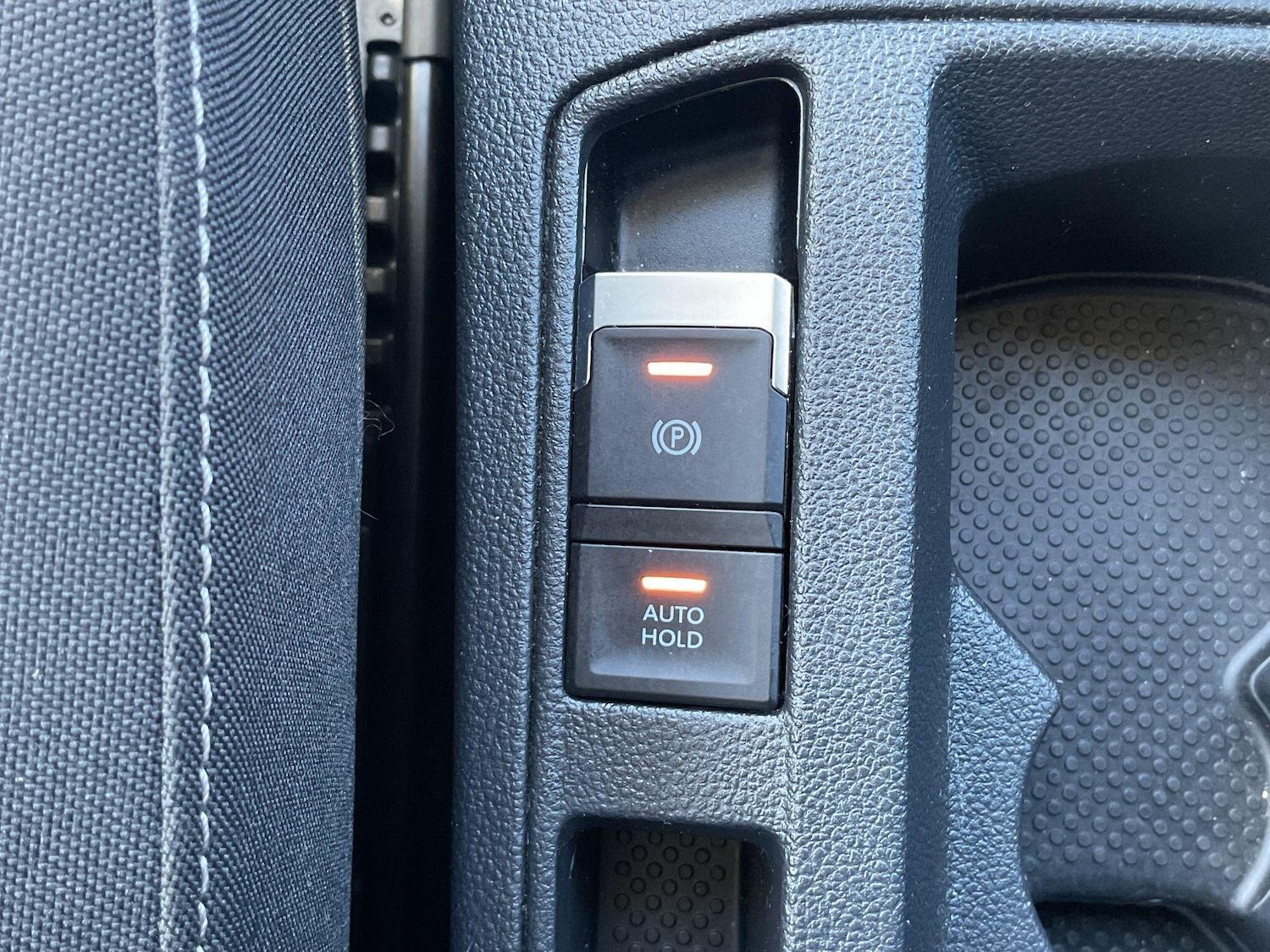 Used Volkswagen T-Roc for sale - 78127313: Photo 39