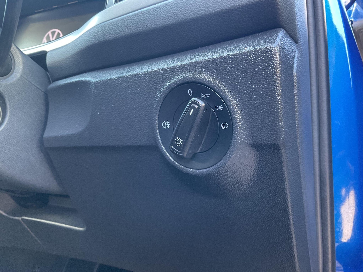 Used Volkswagen T-Roc for sale - 78127313: Photo 42