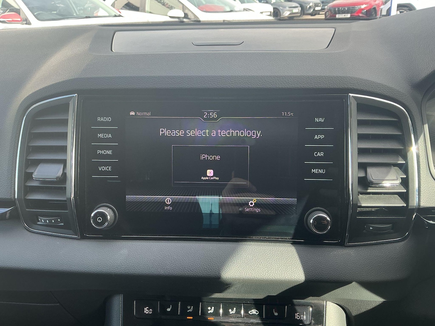 Used Skoda Karoq 2024 for sale - 78034383: Photo 35