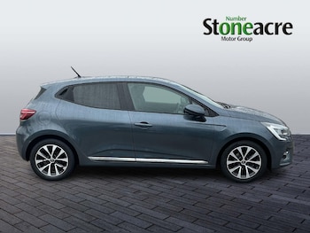 Used Renault Clio 2020 for sale - 76975440: Photo