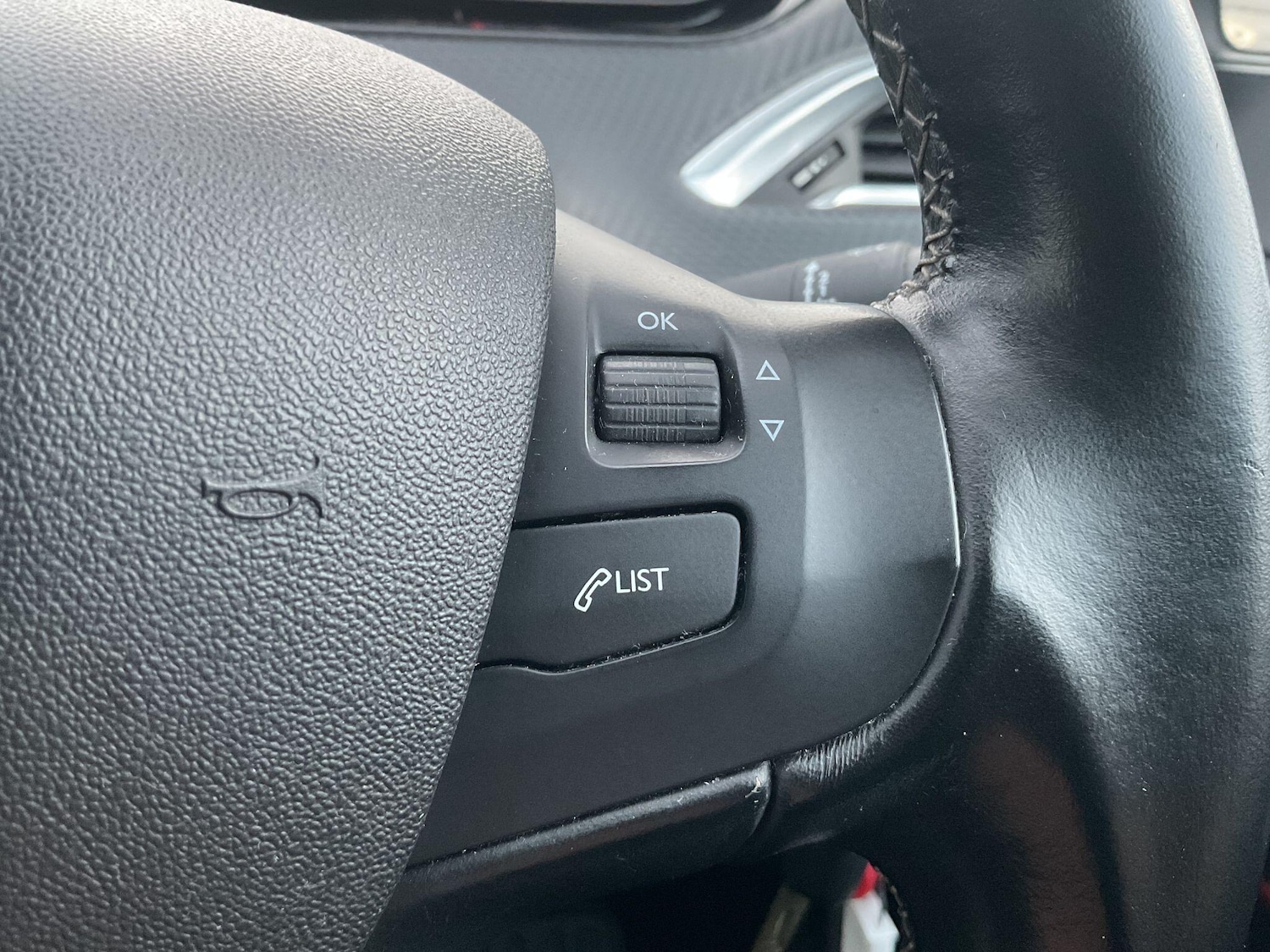 Used Peugeot 208 2019 for sale - 77021262: Photo 15