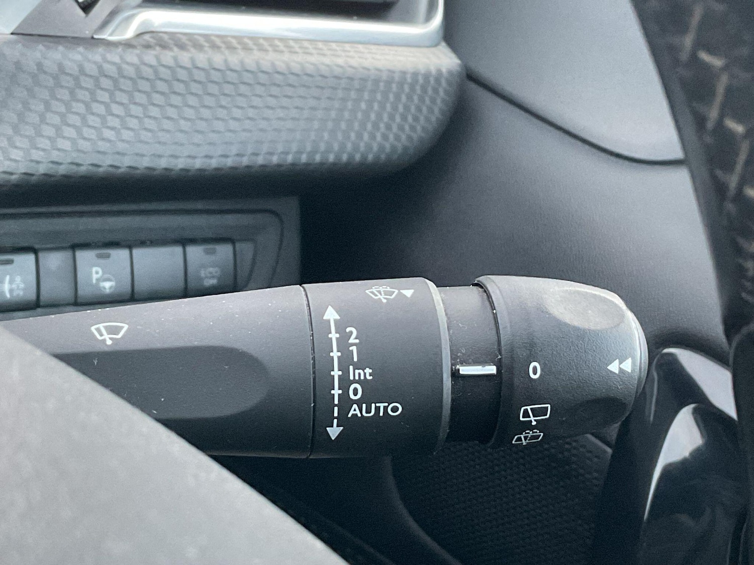 Used Peugeot 208 2019 for sale - 77021262: Photo 16