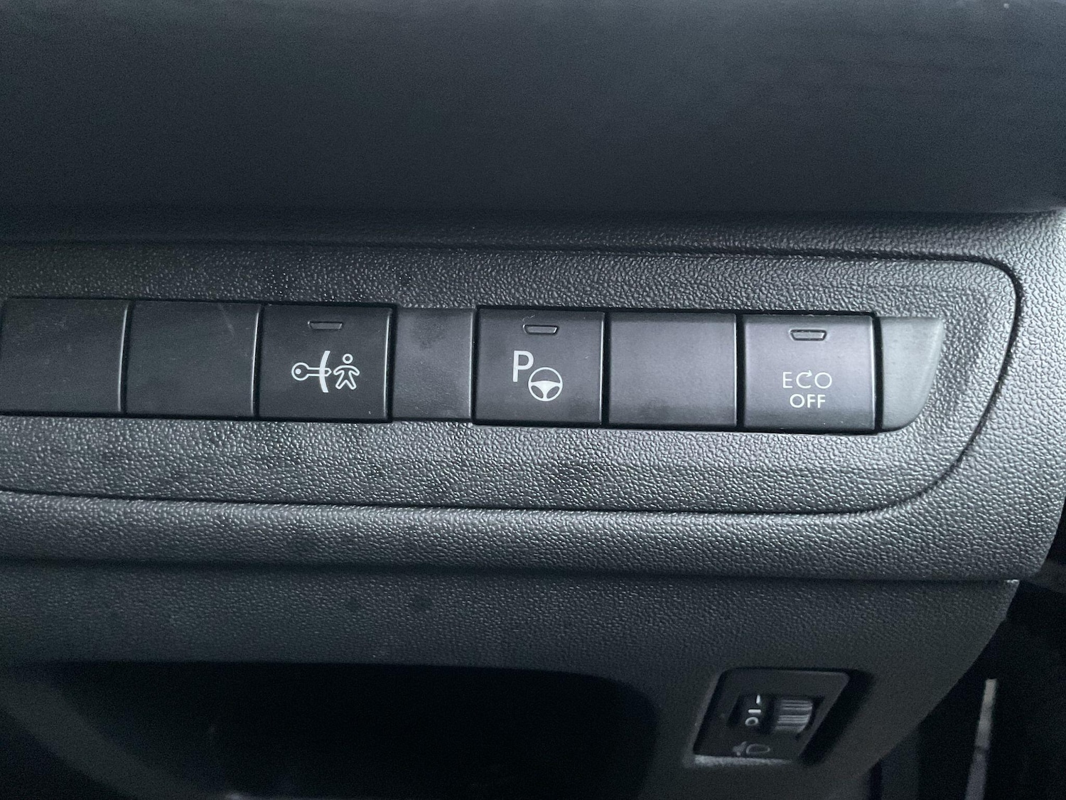 Used Peugeot 208 2019 for sale - 77021262: Photo 18