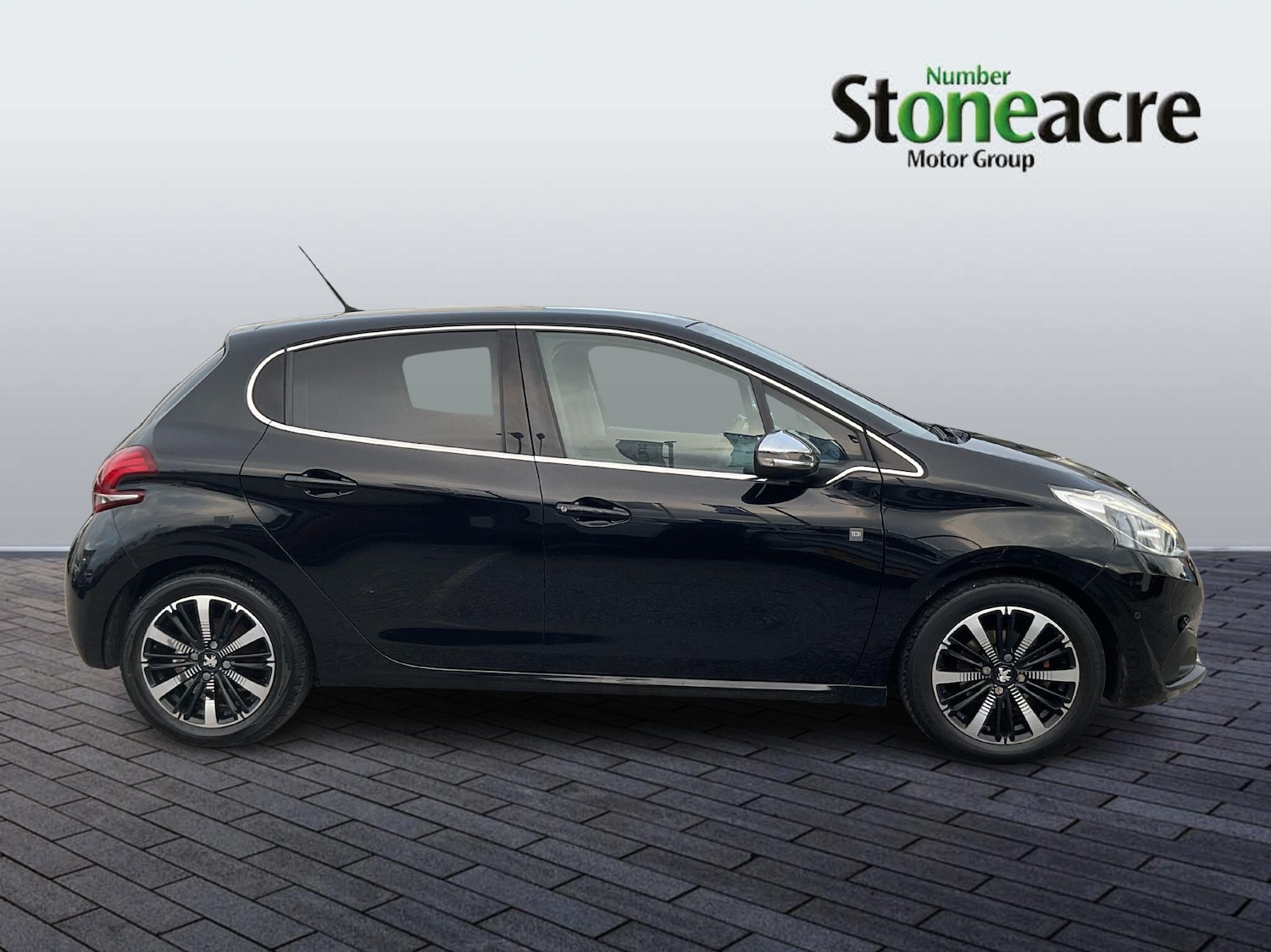 Used Peugeot 208 2019 for sale - 77021262: Photo 2