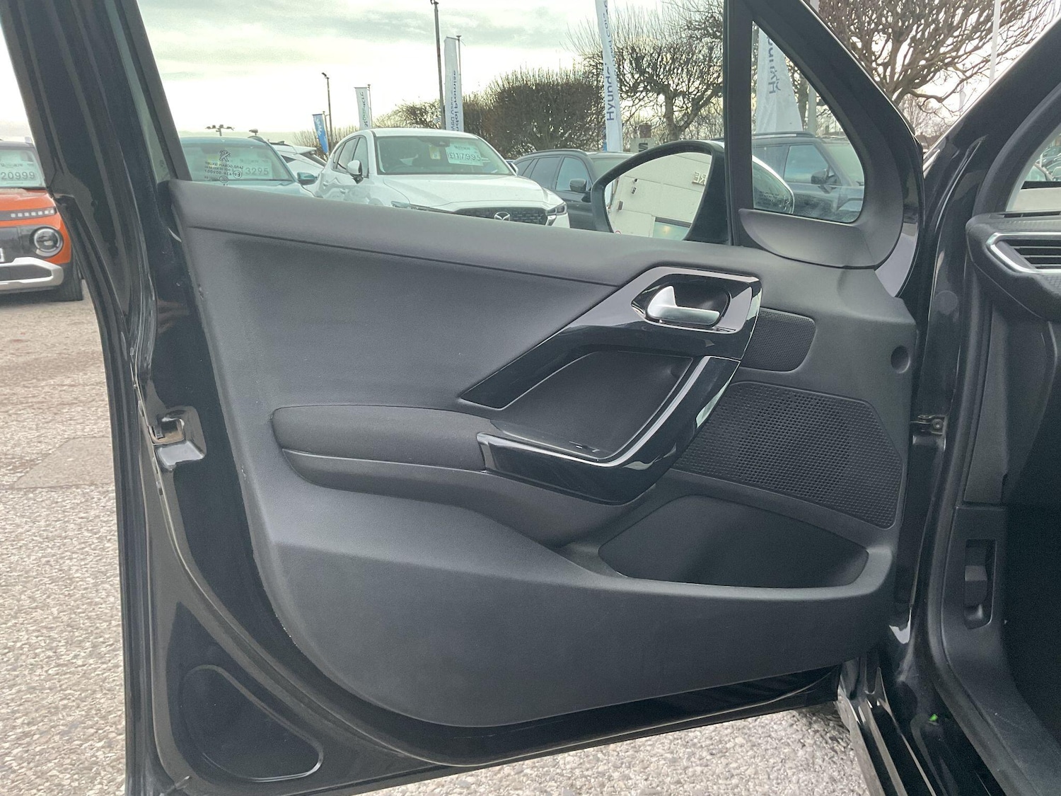 Used Peugeot 208 2019 for sale - 77021262: Photo 22