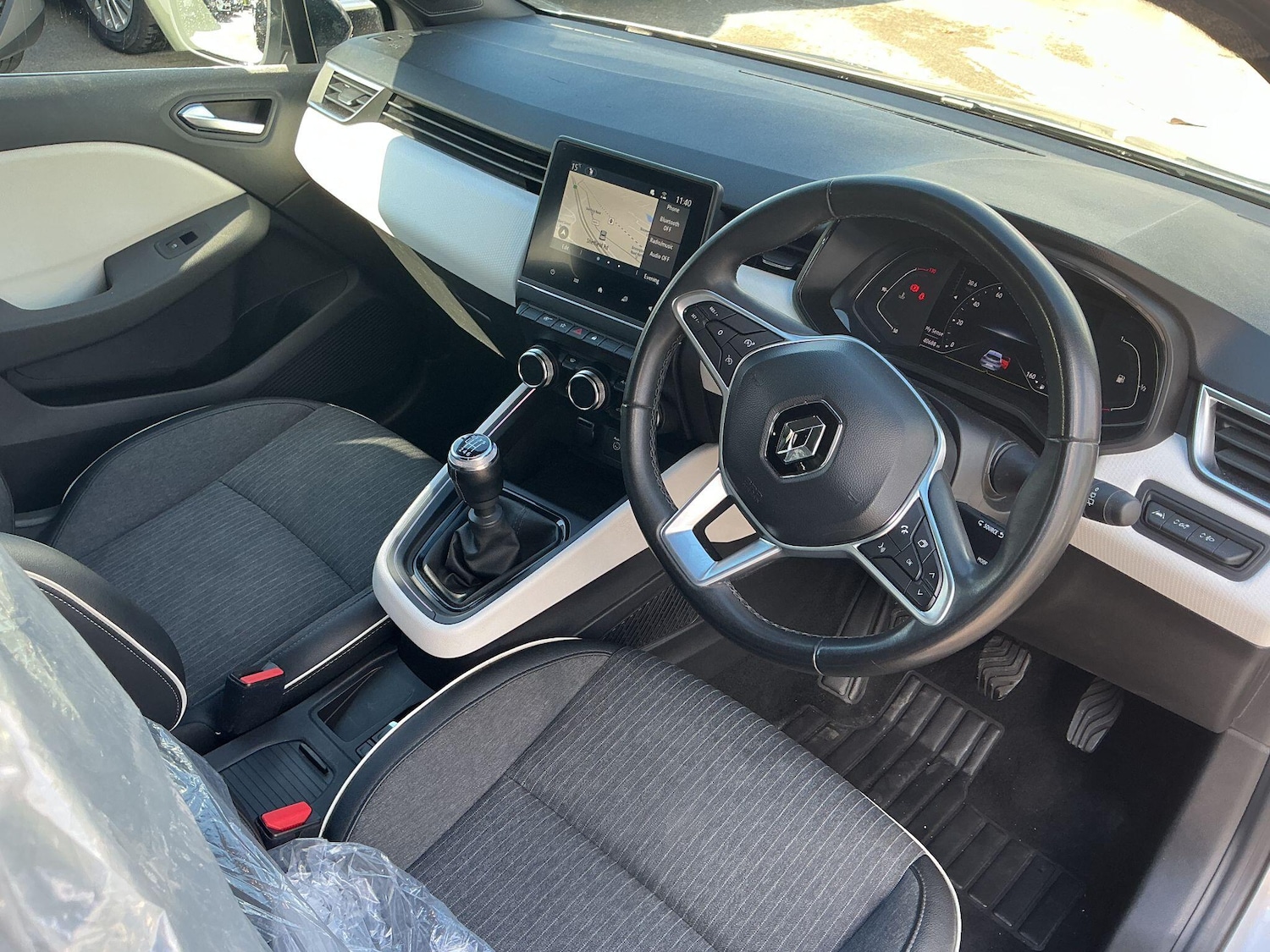 Used Renault Clio 2023 for sale - 76666787: Photo 16