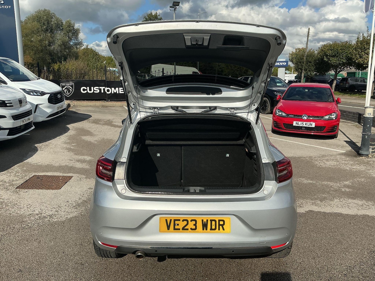 Used Renault Clio 2023 for sale - 76666787: Photo 19