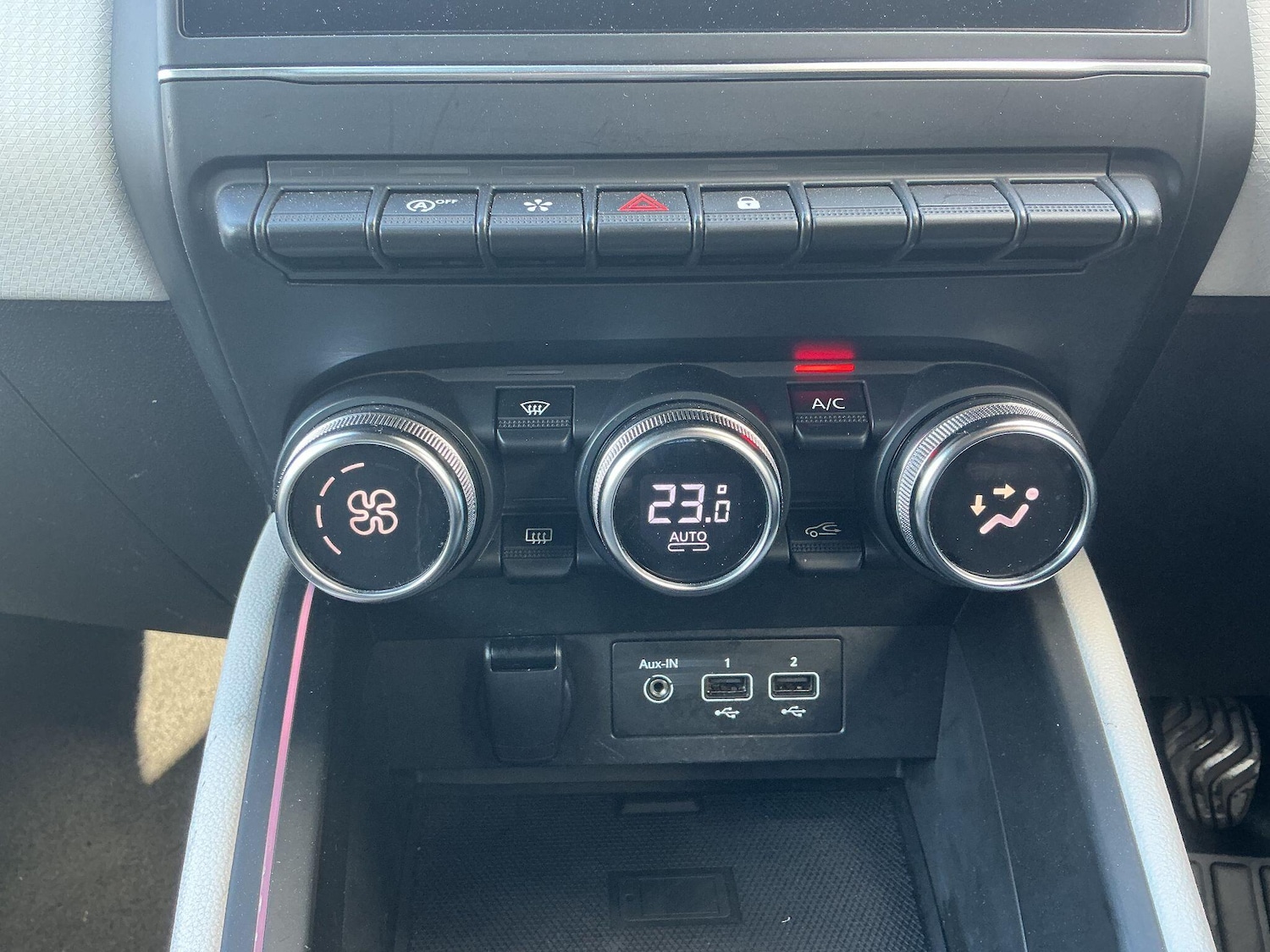 Used Renault Clio 2023 for sale - 76666787: Photo 28