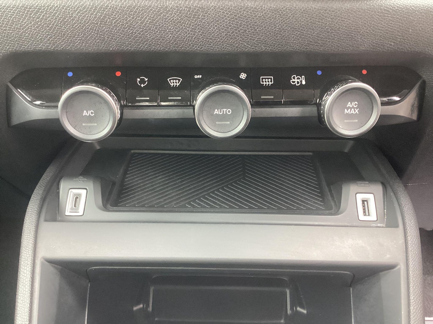 Used Citroen C4 2023 for sale - 76440992: Photo 33