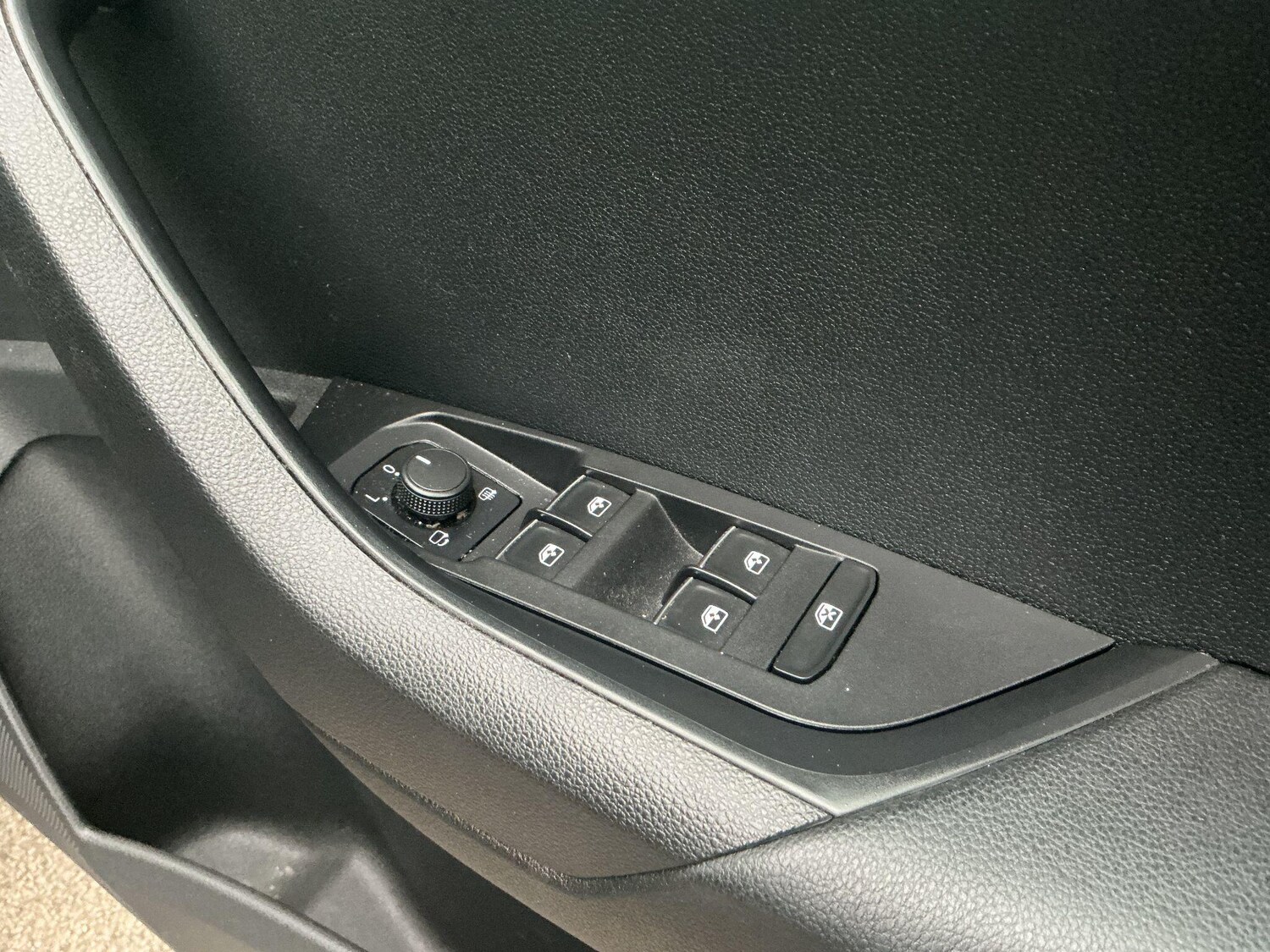 Used Skoda Karoq 2018 for sale - 77074920: Photo 19