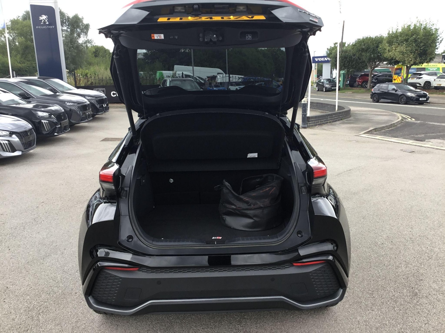 Used Toyota C-HR 2024 for sale - 77017179: Photo 10