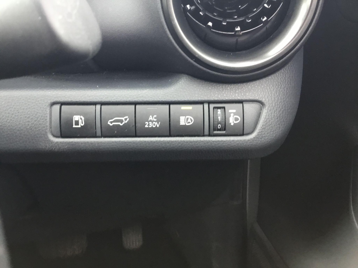 Used Toyota C-HR 2024 for sale - 77017179: Photo 30