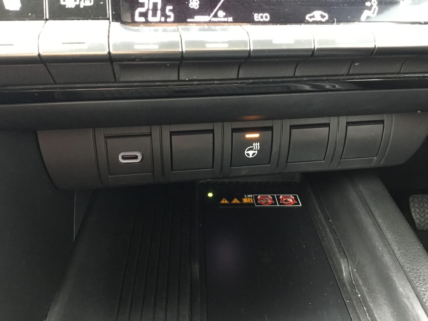 Used Toyota C-HR 2024 for sale - 77017179: Photo 32