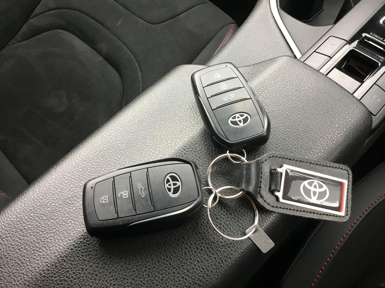 Used Toyota C-HR 2024 for sale - 77017179: Photo 36