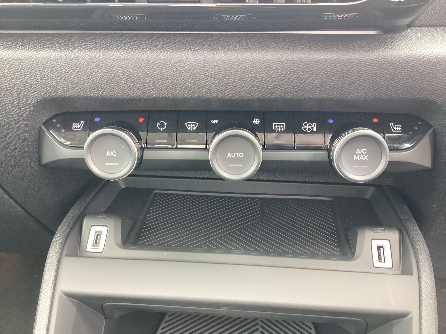 Used Citroen C4 2025 for sale - 76251009: Photo 30