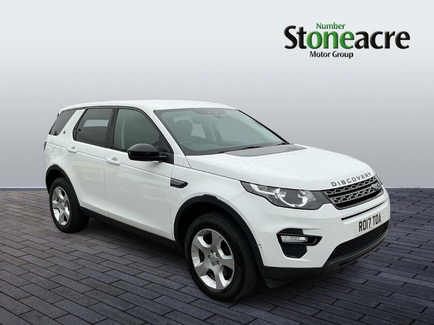 Used Land Rover Discovery Sport 2017 for sale - 76572360: Photo 1