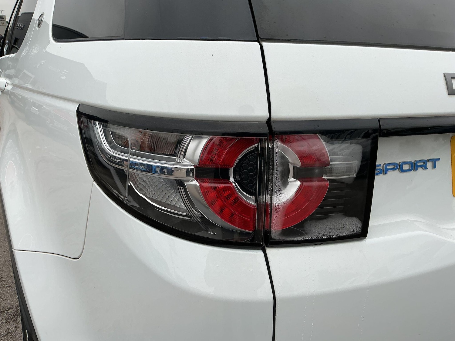 Used Land Rover Discovery Sport 2017 for sale - 76572360: Photo 12