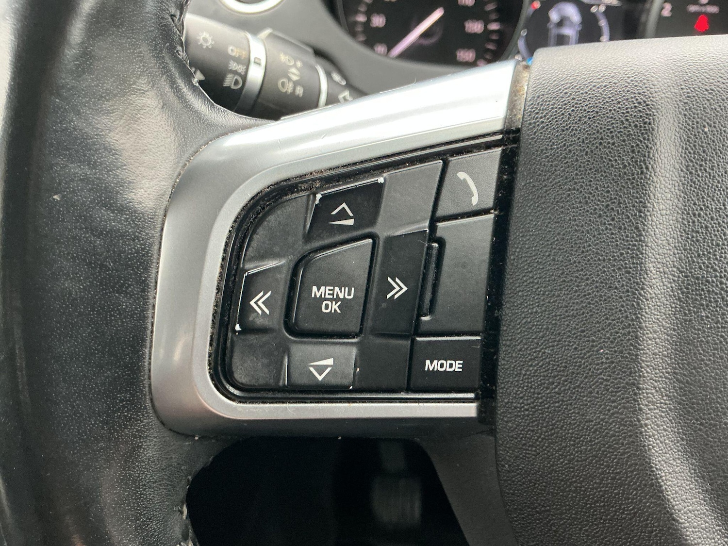 Used Land Rover Discovery Sport 2017 for sale - 76572360: Photo 18