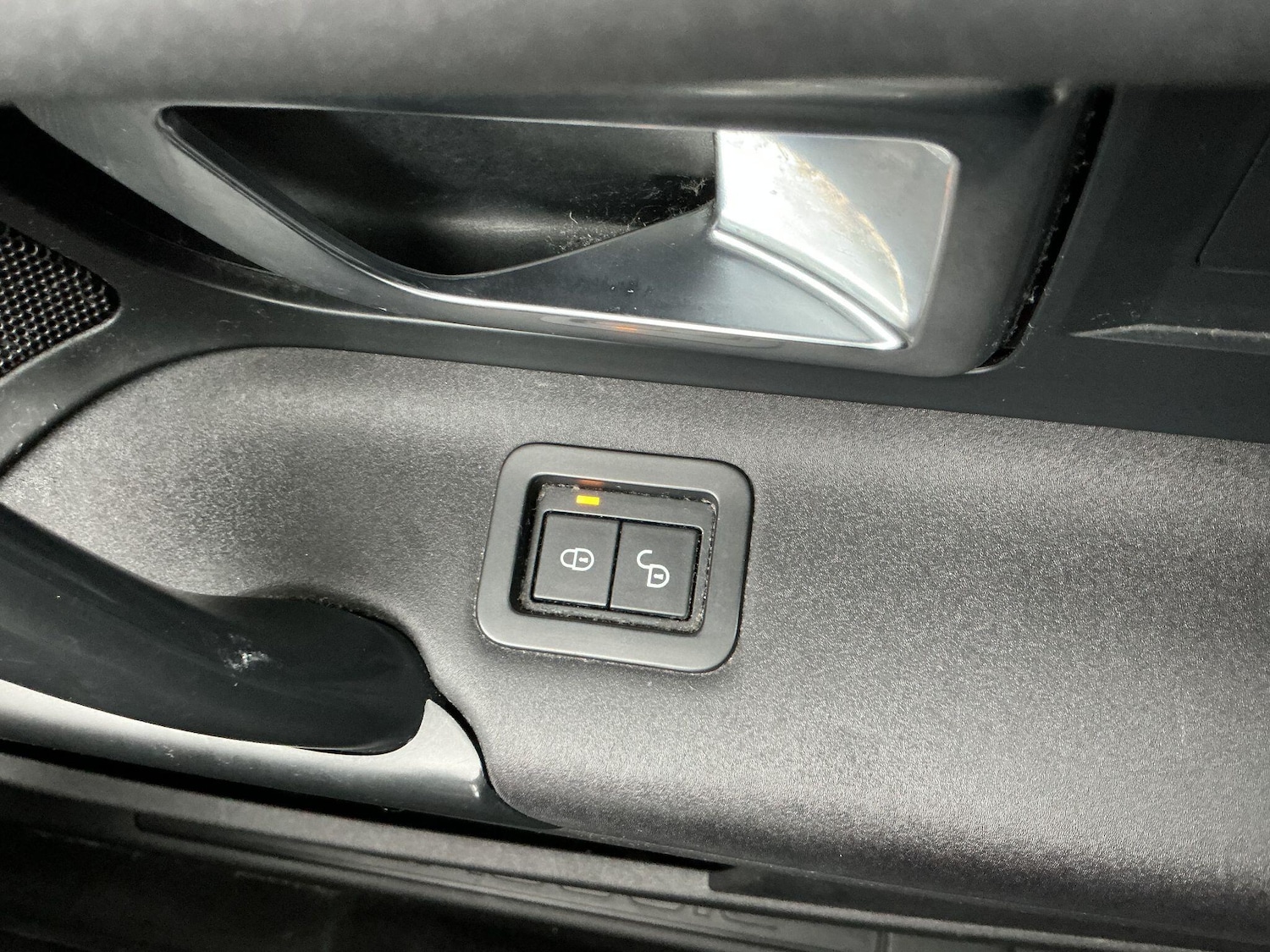 Used Land Rover Discovery Sport 2017 for sale - 76572360: Photo 29