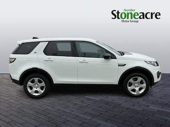 Used Land Rover Discovery Sport 2017 for sale - 76572360: Photo