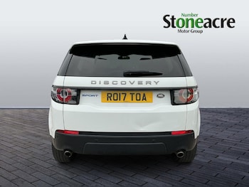 Used Land Rover Discovery Sport 2017 for sale - 76572360: Photo