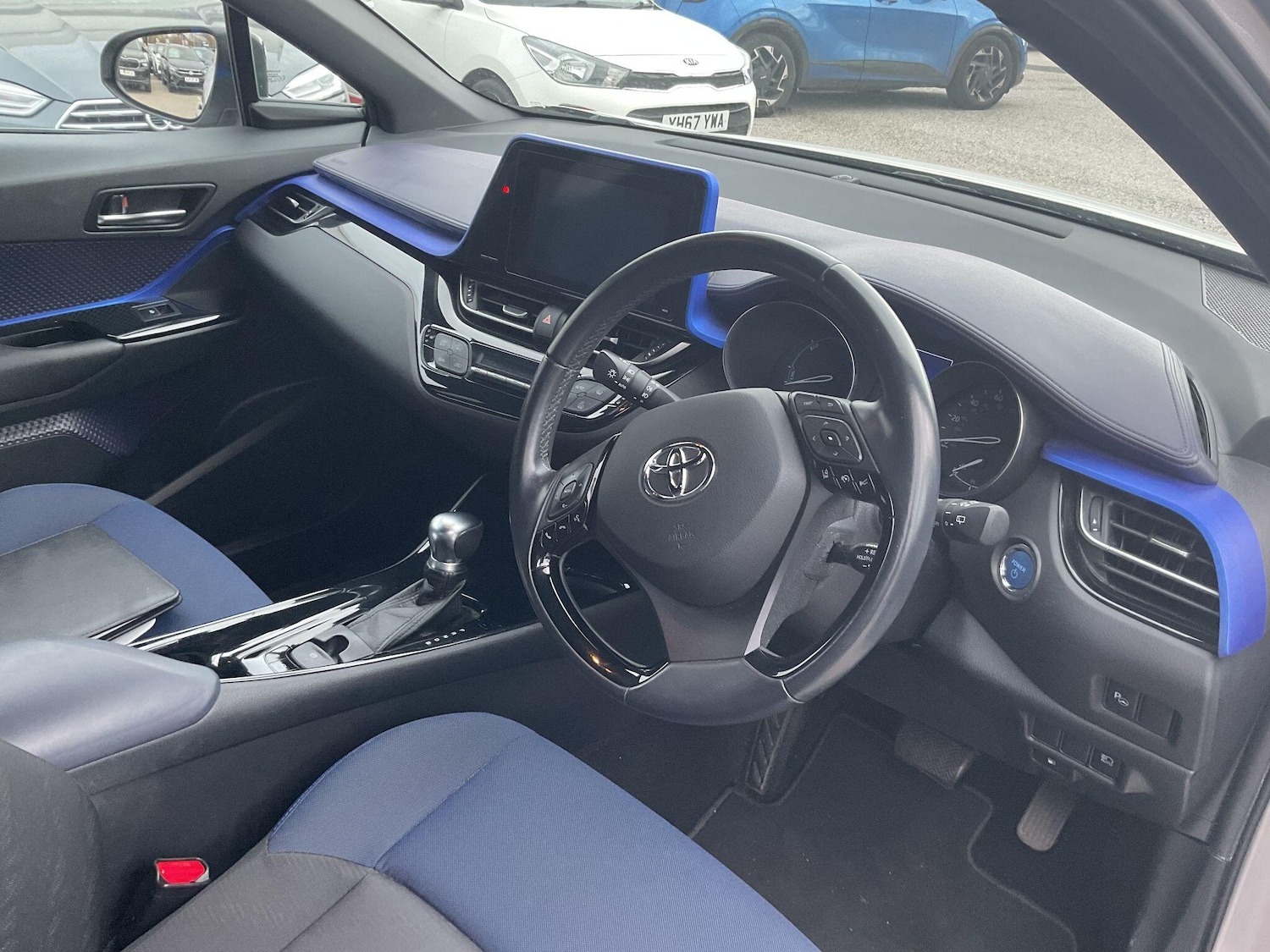 Used Toyota C-HR 2017 for sale - 78170440: Photo 10