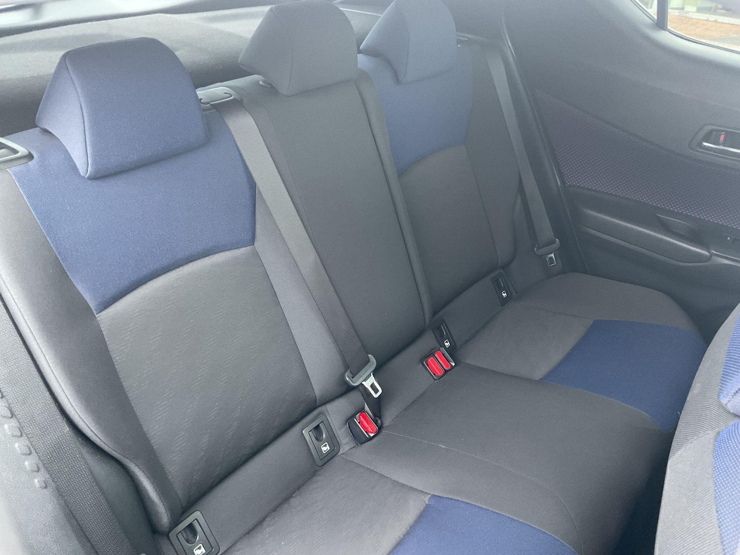 Used Toyota C-HR 2017 for sale - 78170440: Photo 13