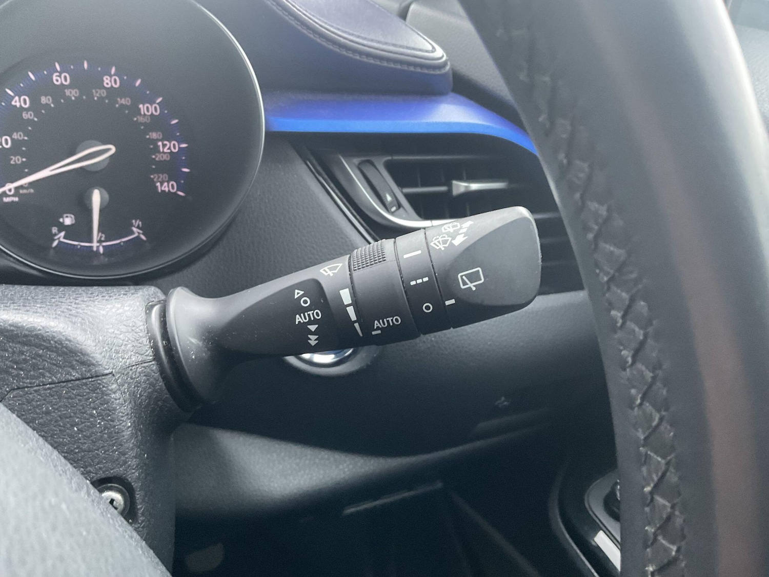 Used Toyota C-HR 2017 for sale - 78170440: Photo 18