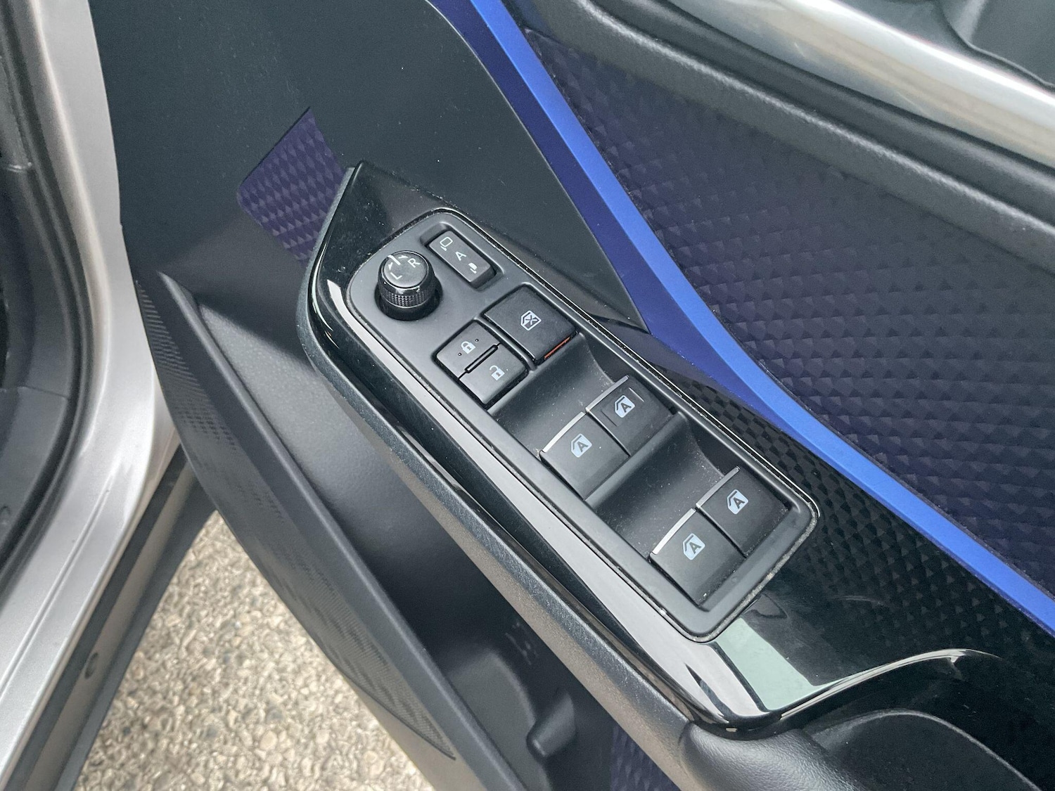 Used Toyota C-HR 2017 for sale - 78170440: Photo 20