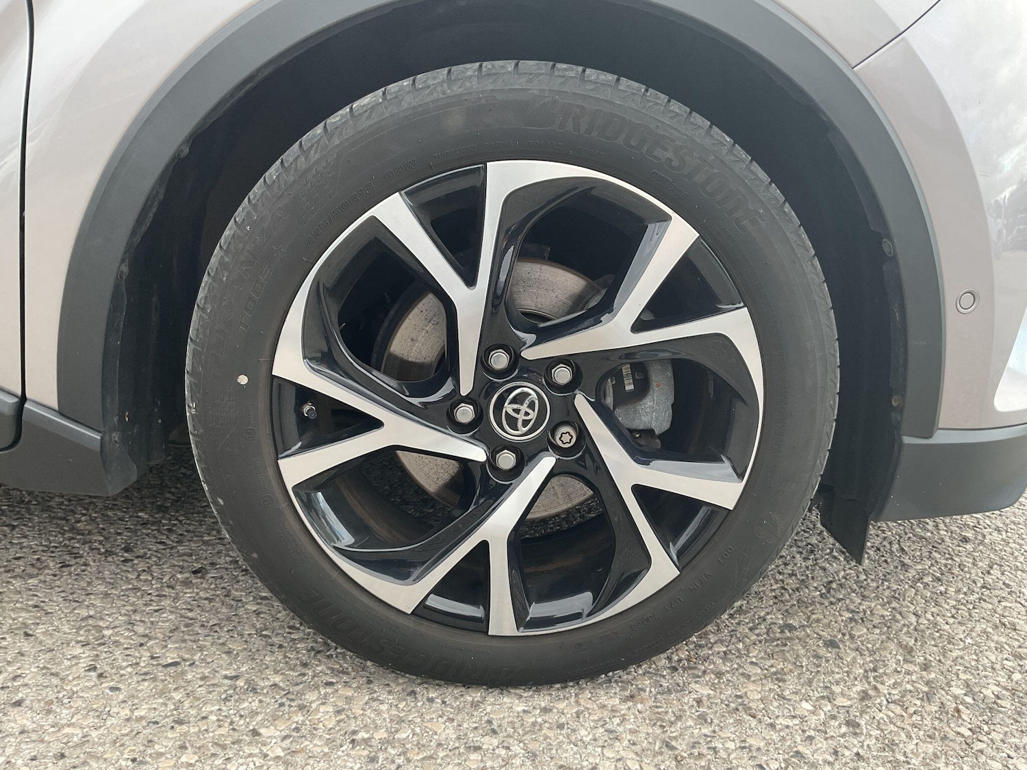 Used Toyota C-HR 2017 for sale - 78170440: Photo 21