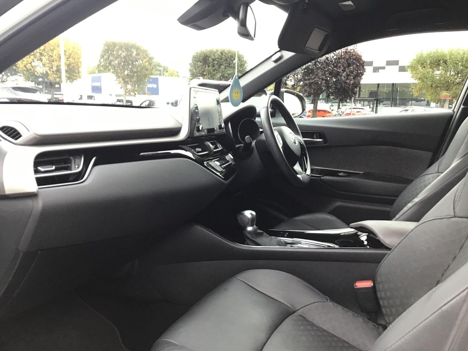 Used Toyota C-HR 2020 for sale - 76381136: Photo 19