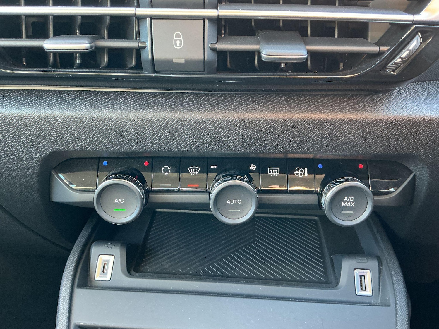 Used Citroen C4 2024 for sale - 77060382: Photo 20