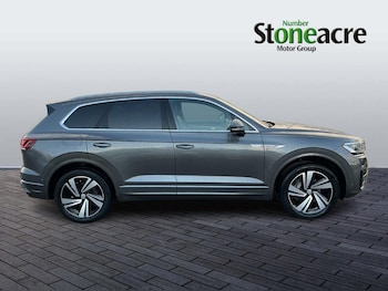 Used Volkswagen Touareg 2019 for sale - 77202425: Photo