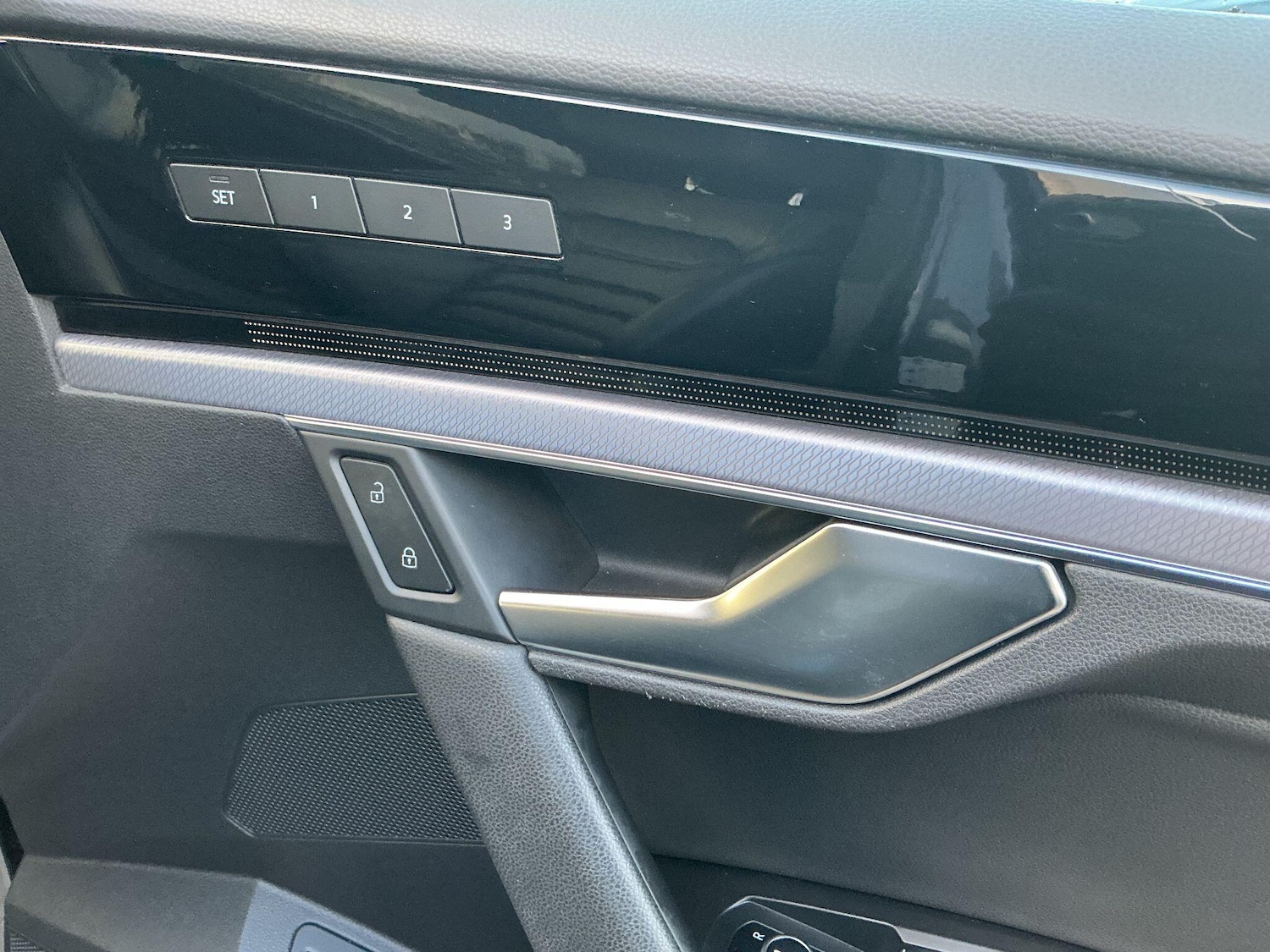 Used Volkswagen Touareg 2019 for sale - 77202425: Photo 49