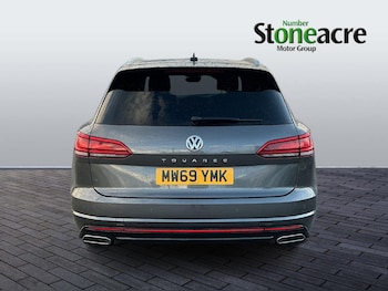 Used Volkswagen Touareg 2019 for sale - 77202425: Photo