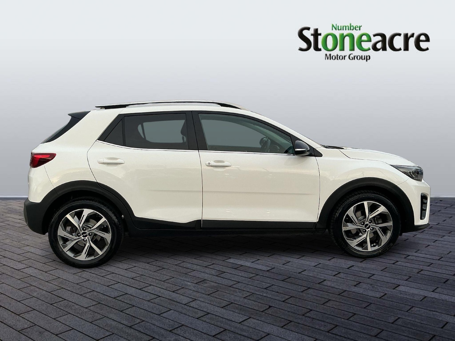 Used Kia Stonic 2022 for sale - 76850499: Photo 2