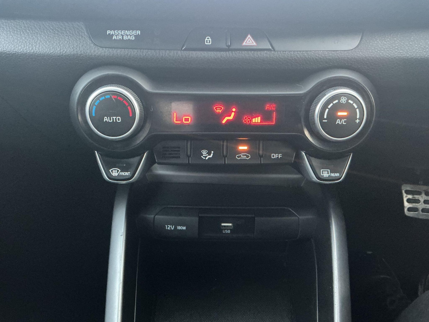 Used Kia Stonic 2022 for sale - 76850499: Photo 27