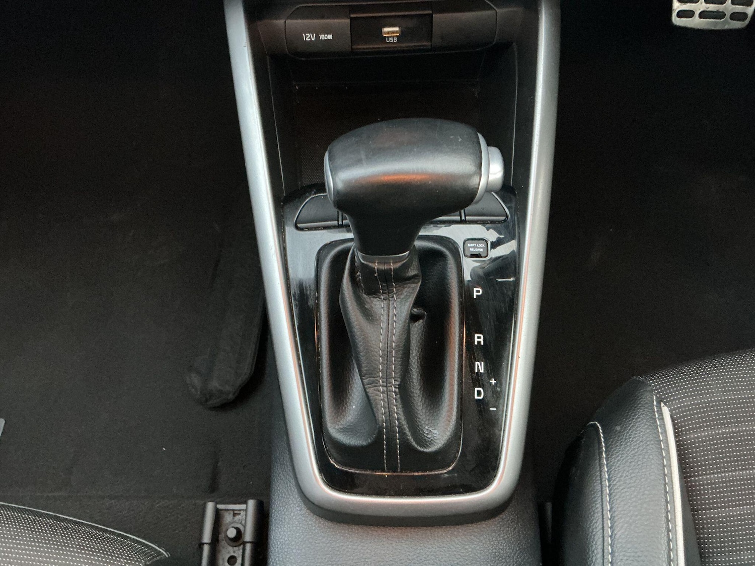 Used Kia Stonic 2022 for sale - 76850499: Photo 28