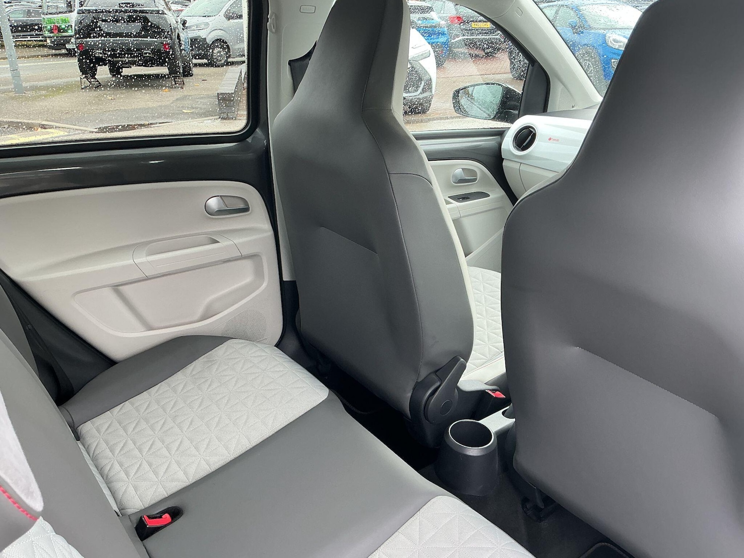 Used Volkswagen up! 2023 for sale - 76370178: Photo 17