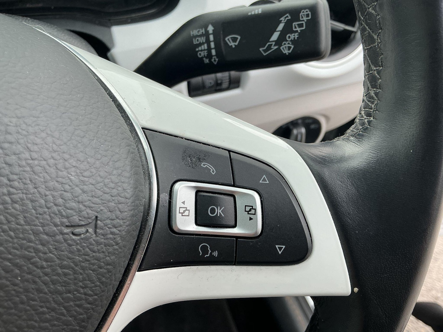 Used Volkswagen up! 2023 for sale - 76370178: Photo 25