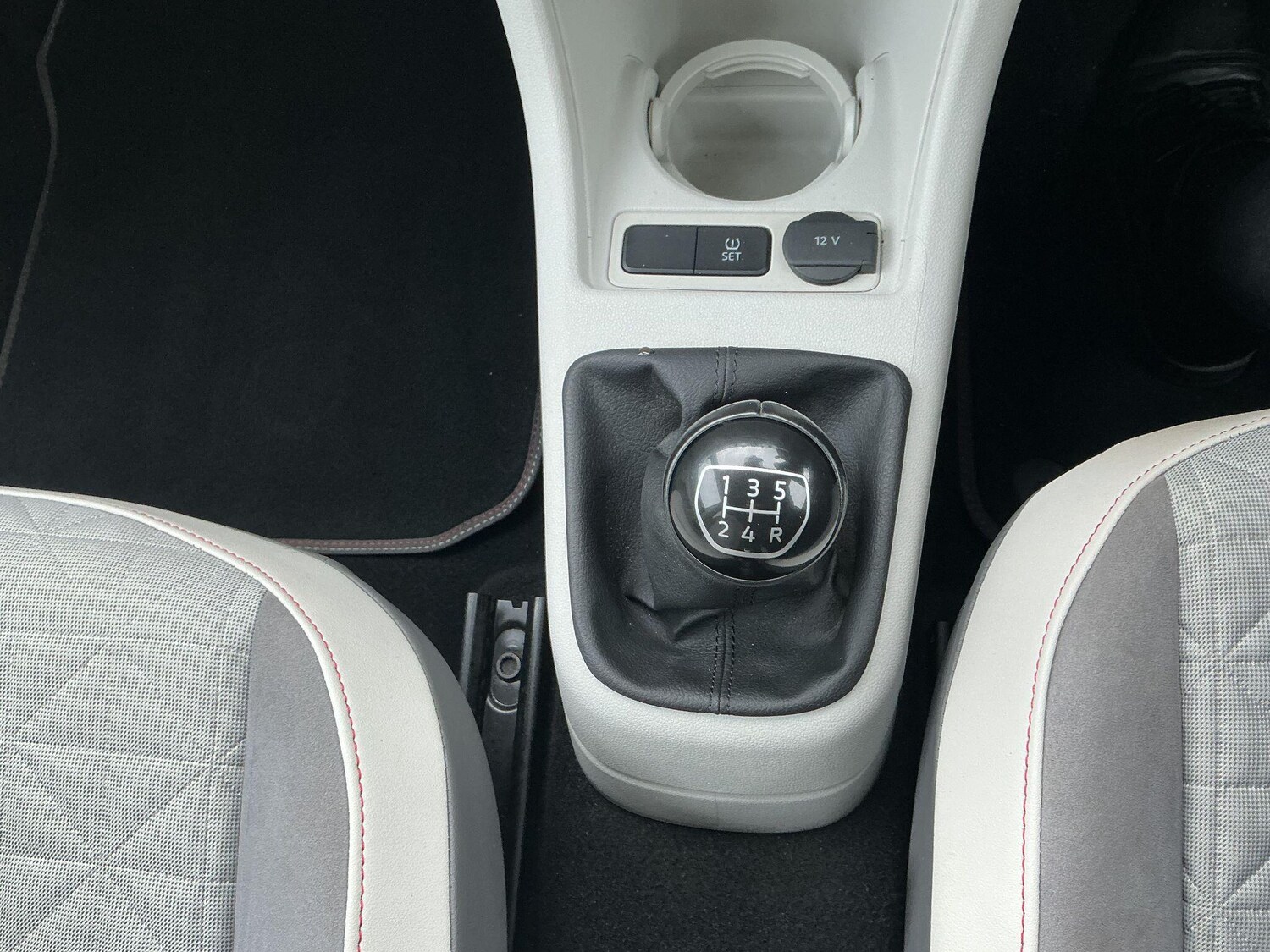 Used Volkswagen up! 2023 for sale - 76370178: Photo 27